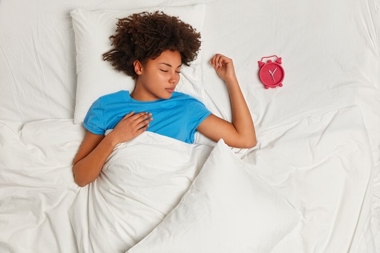 Why does my girlfriend sleep so much: Understanding the reasons behind excessive sleeping in women