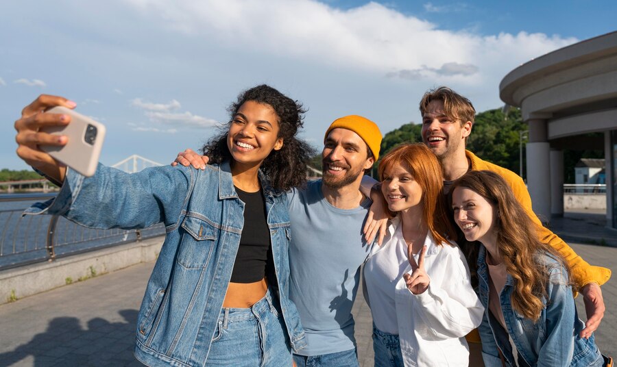 Moving Forward: How to Meet New People After a Breakup