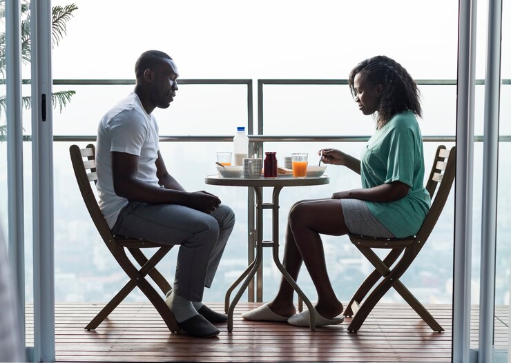 How to Support Your Girlfriend During Her Period: Tips and Tricks for Understanding and Comforting Her